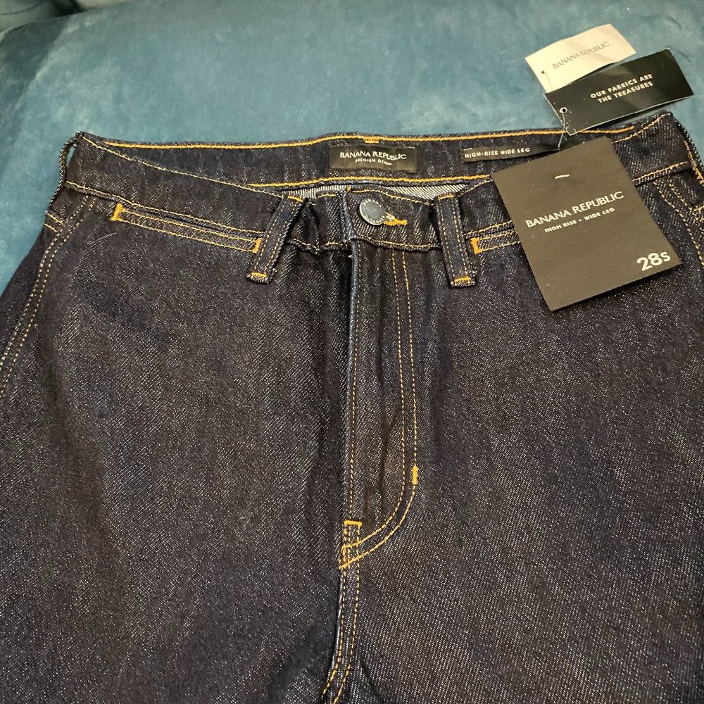NWT Banana Republic Size 28S Wide Legs
